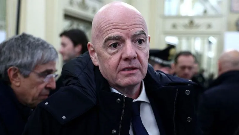Gianni Infantino ganha força para reeleição na Fifa após apoio da Ásia